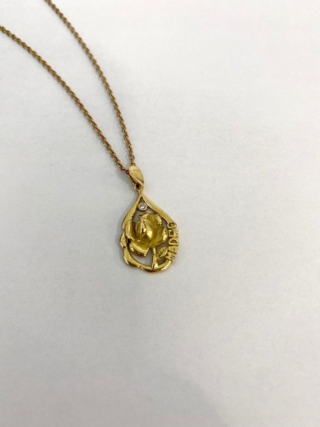 COLGANTE MADRE CON ROSA ORO DE 18KT