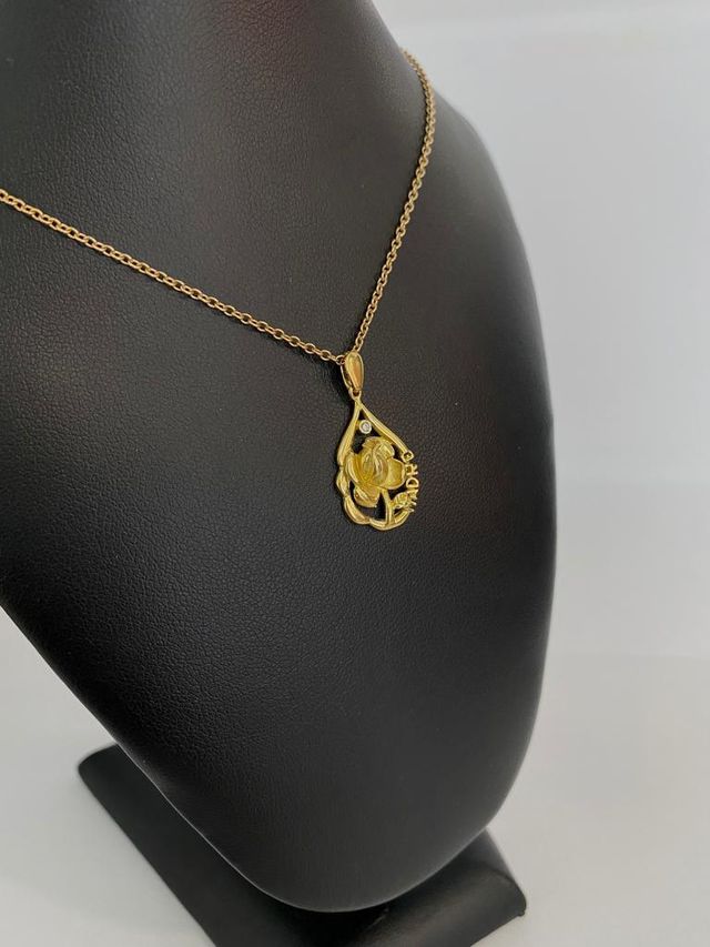 COLGANTE MADRE CON ROSA ORO DE 18KT