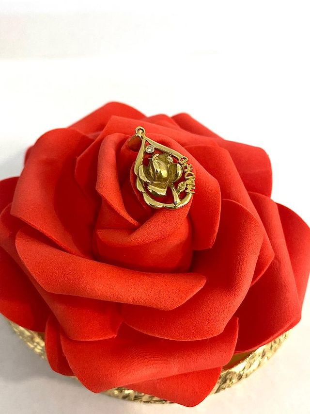 COLGANTE MADRE CON ROSA ORO DE 18KT