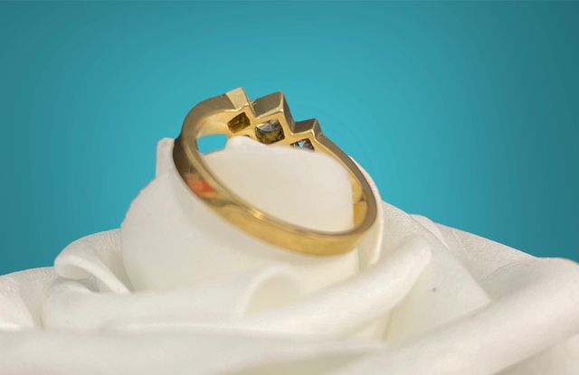 Anillo rombos con diamantes, 18kt