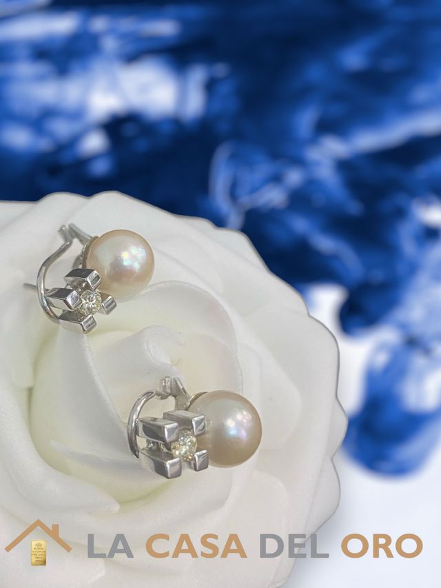 Pendientes con perla y diamante, 18kt