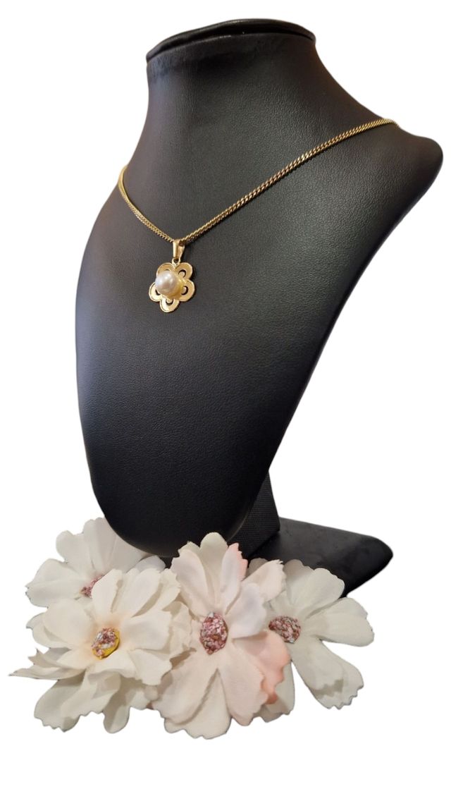 Colgante flor + perla oro 18kt