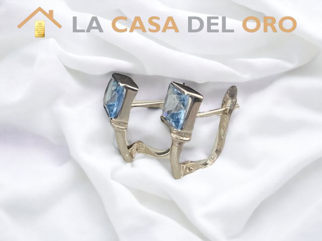 Pendientes con circonita azul, o.b 18kt